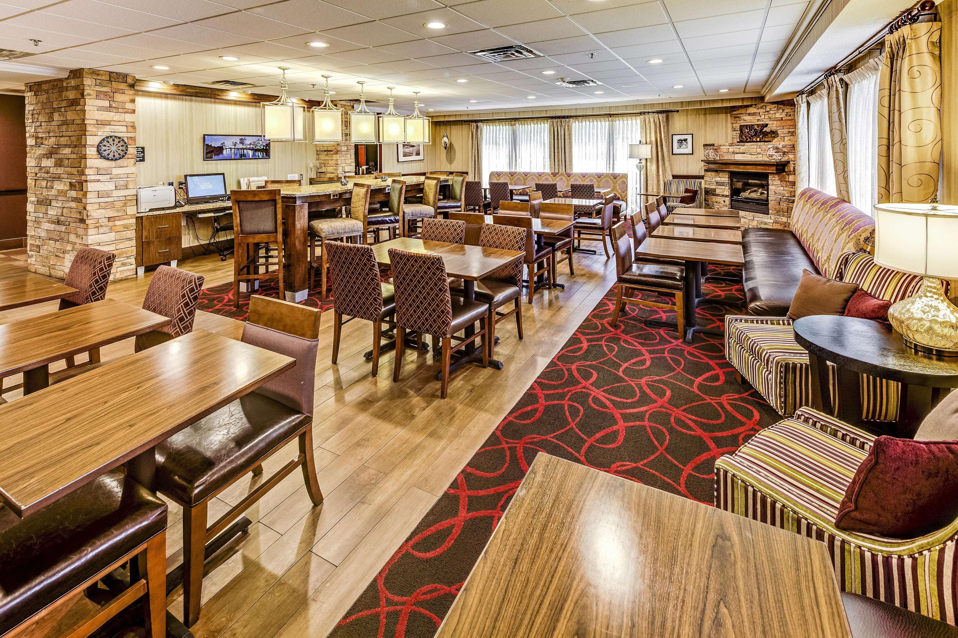Hampton Inn Columbus I-70E/Hamilton Road Eksteriør billede
