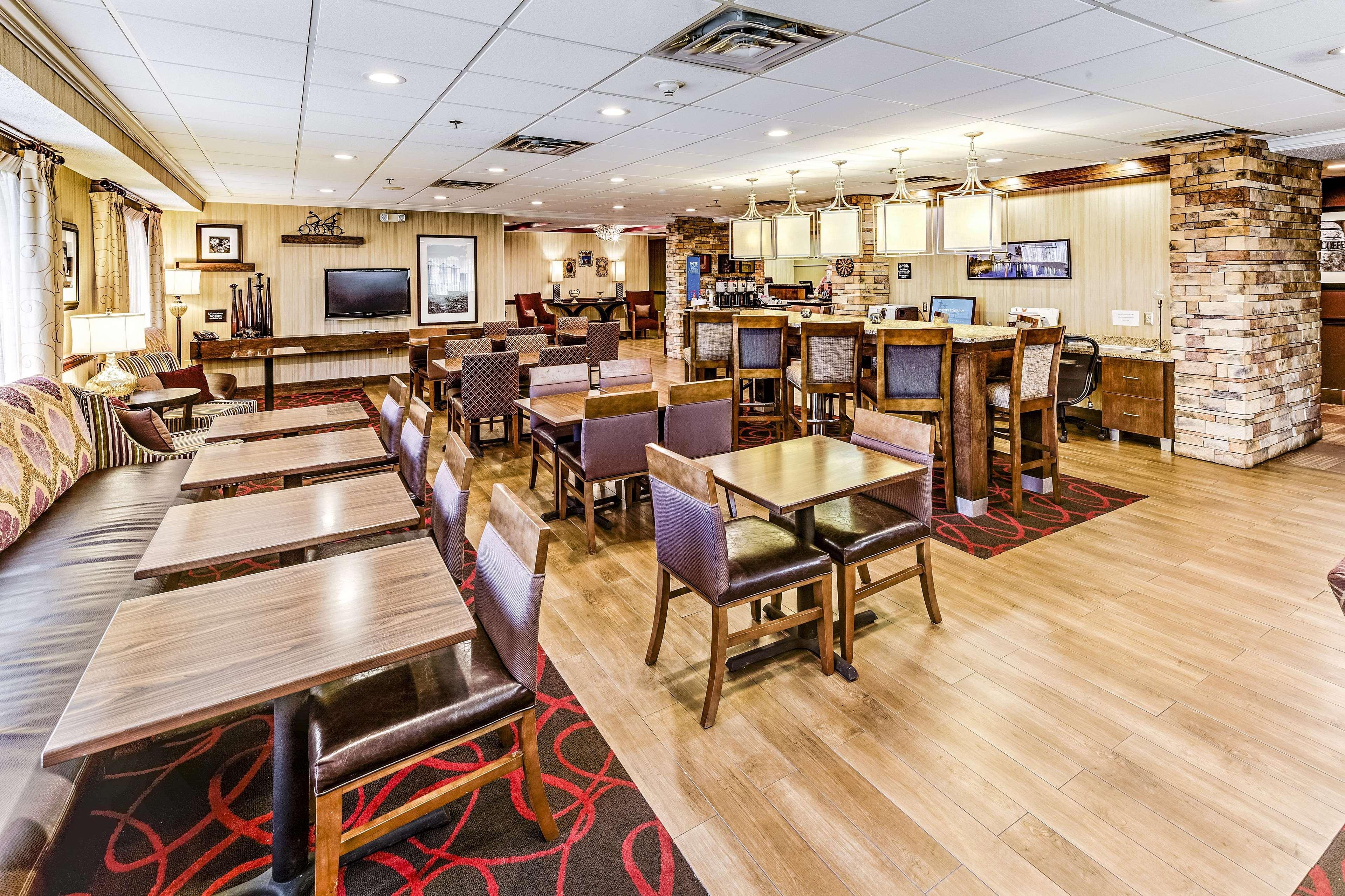 Hampton Inn Columbus I-70E/Hamilton Road Eksteriør billede