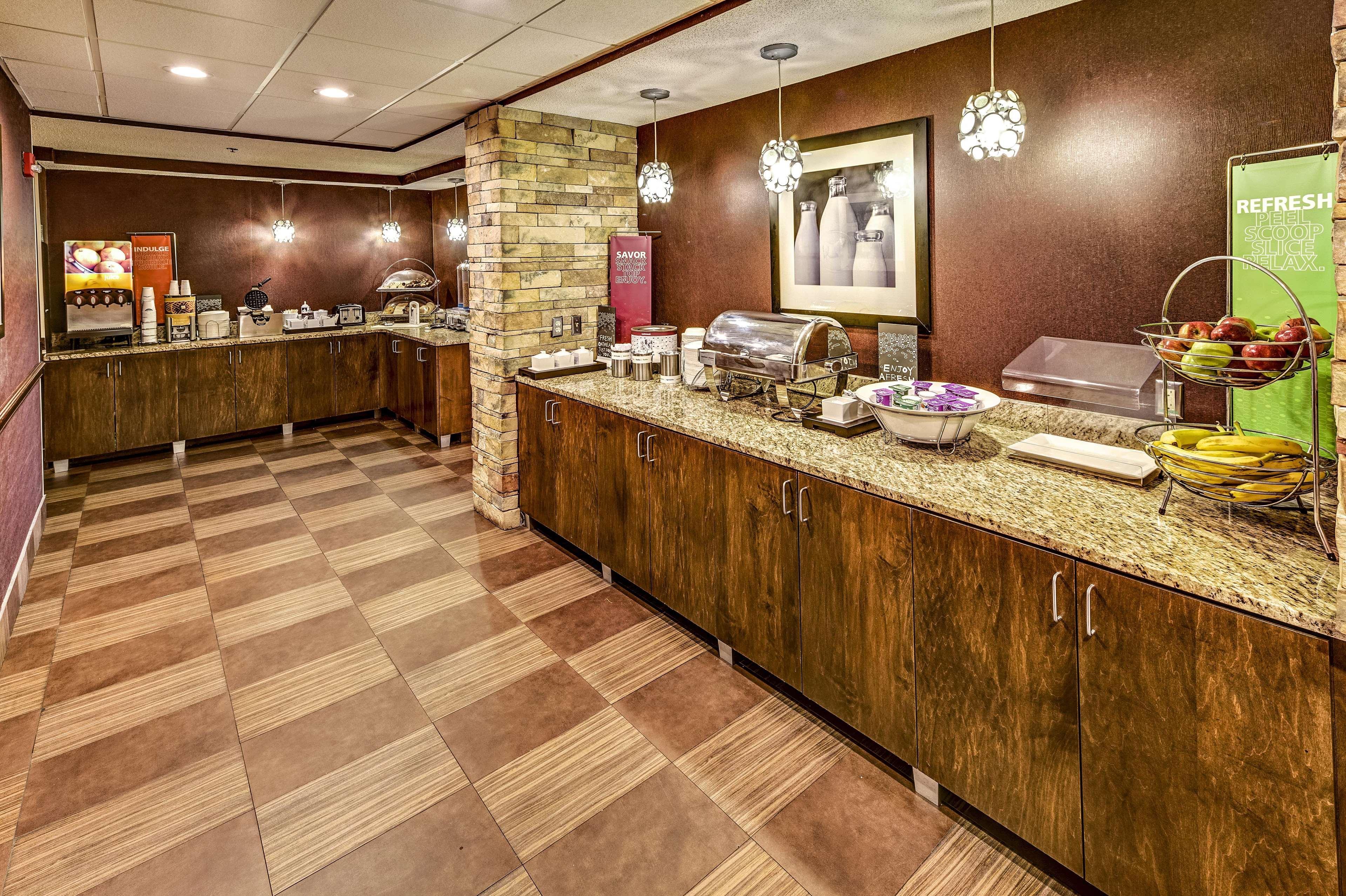Hampton Inn Columbus I-70E/Hamilton Road Eksteriør billede