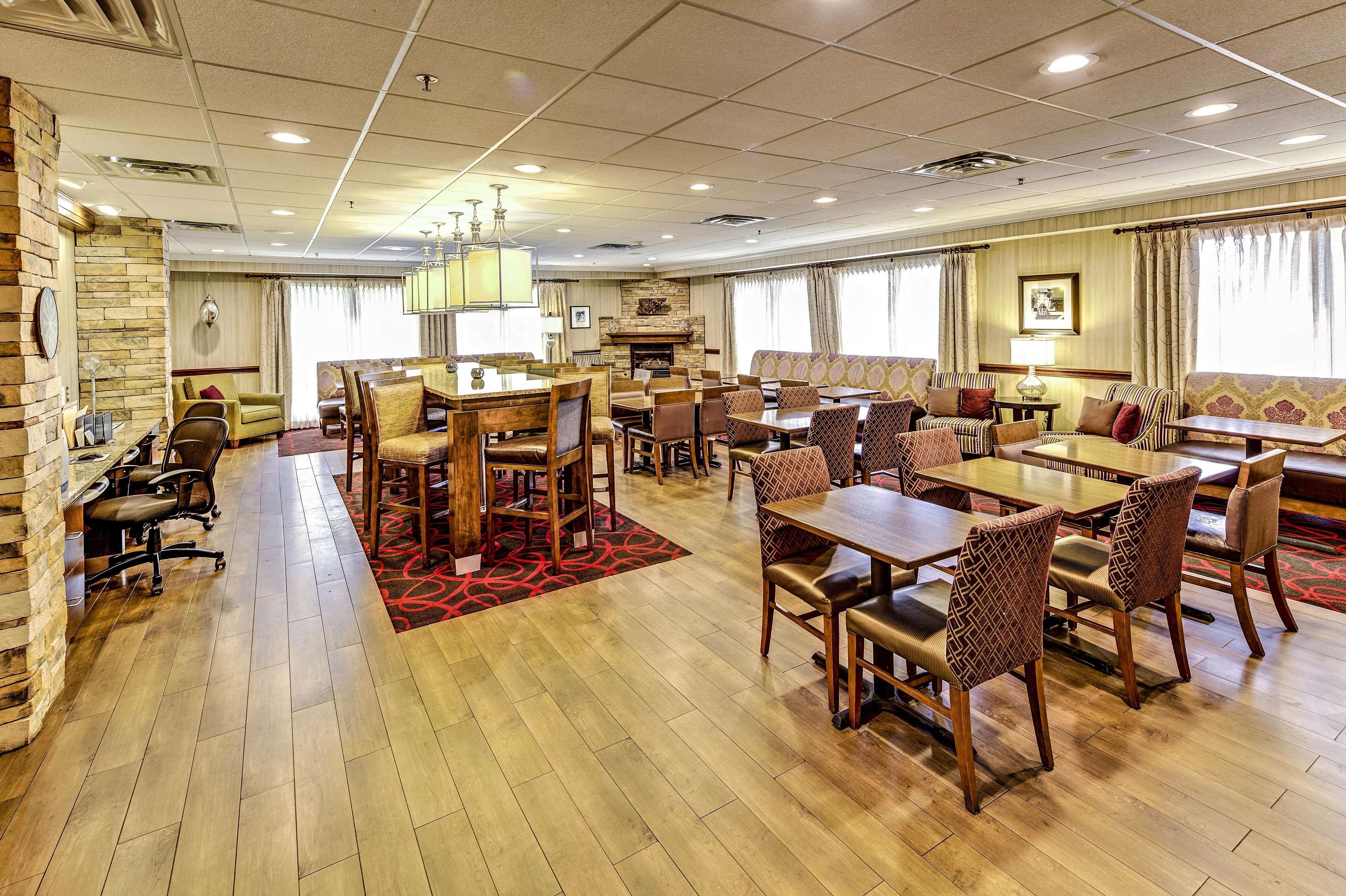 Hampton Inn Columbus I-70E/Hamilton Road Eksteriør billede
