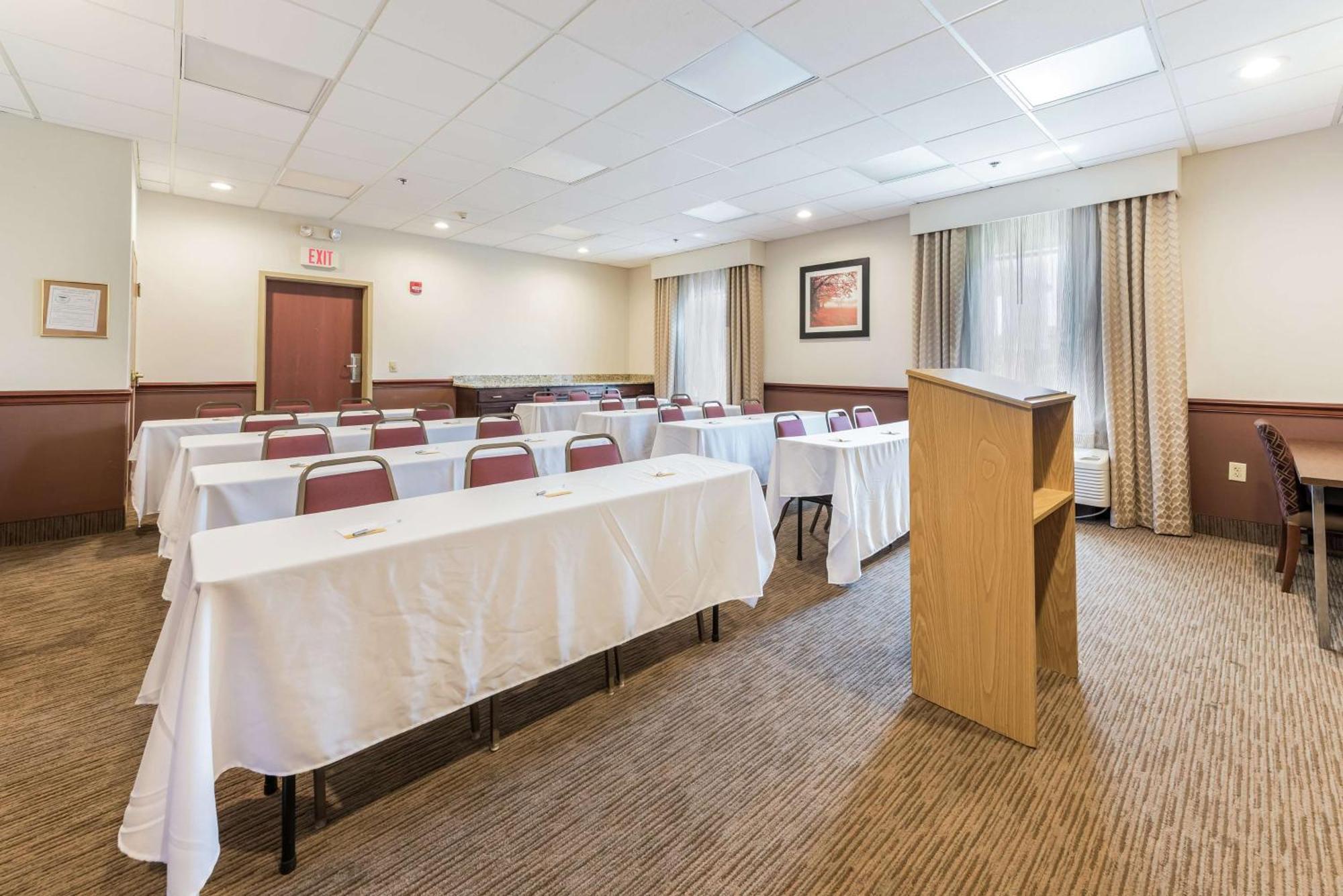 Hampton Inn Columbus I-70E/Hamilton Road Eksteriør billede