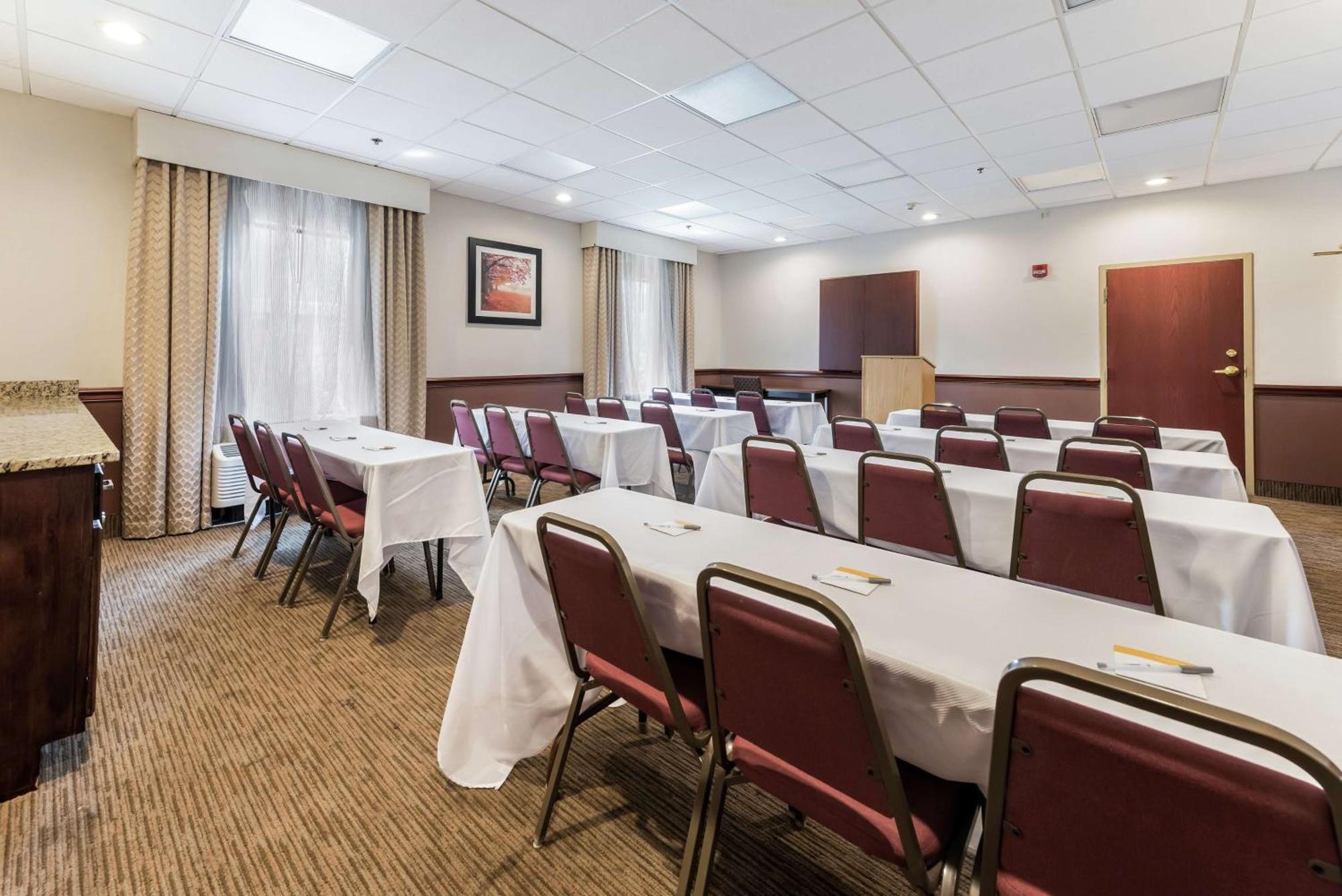 Hampton Inn Columbus I-70E/Hamilton Road Eksteriør billede