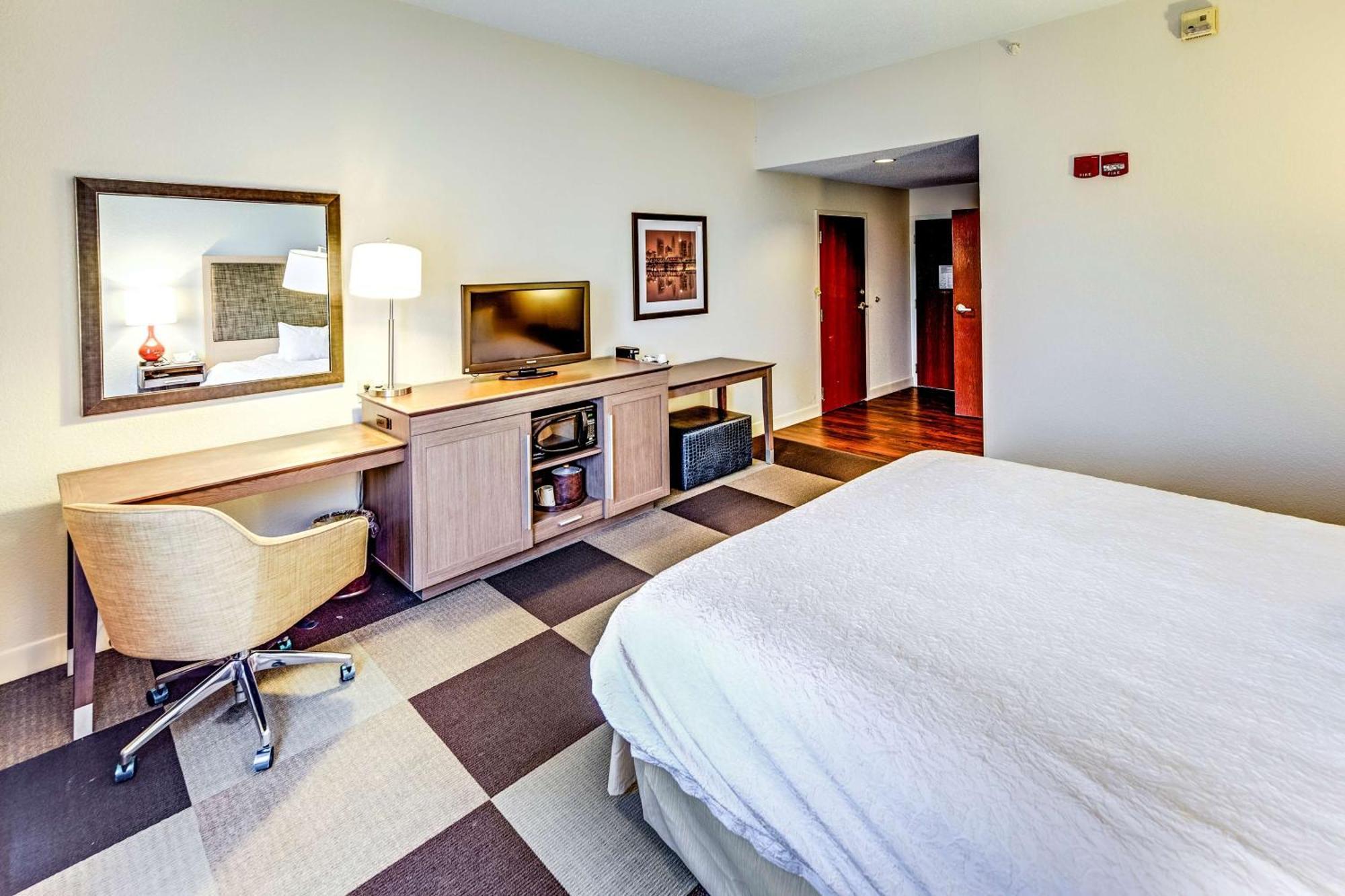 Hampton Inn Columbus I-70E/Hamilton Road Eksteriør billede