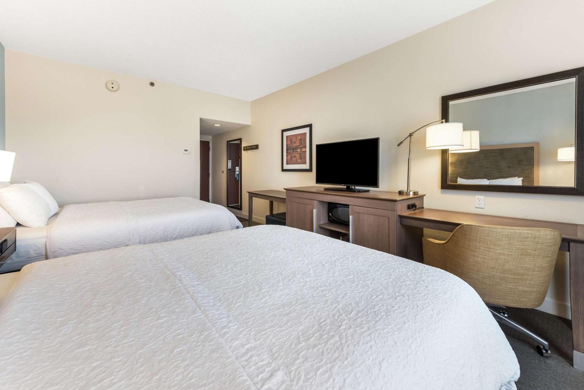 Hampton Inn Columbus I-70E/Hamilton Road Eksteriør billede