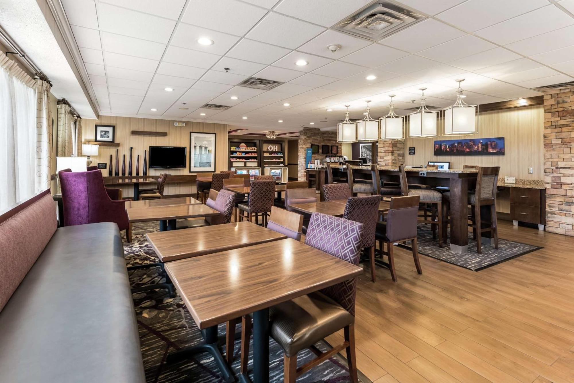 Hampton Inn Columbus I-70E/Hamilton Road Eksteriør billede
